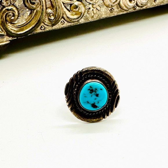 Vintage Navajo Signed Silver Turquoise Ring - Picture 14 of 14
